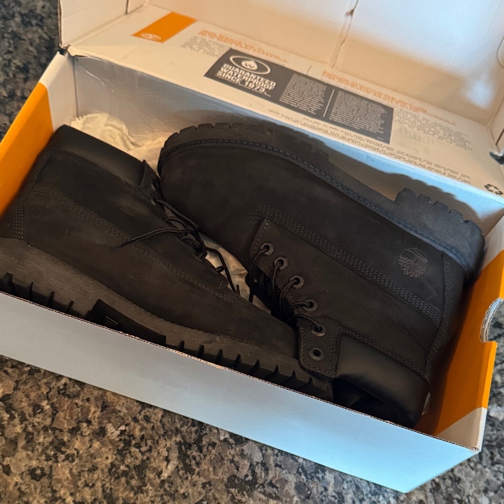 Timberland Charcoal Black Boots EUC 5.5Y - Picture 15 of 15